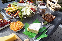 A GARDEN WEDDING RECEPTION